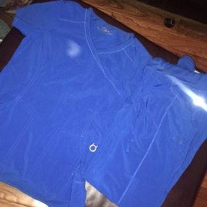 Cherokee infinity scrub set